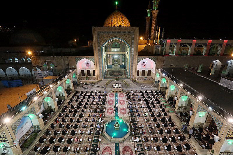 فرش سجاده ای مسجد در حرم مشهد اردهال