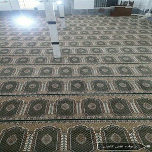 نصب سجاده فرش در مسجد صاحب الزمان ناصر کیاده لاهیجان تاریخ 1397/05/06