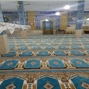 تركيب سجادة سجادة في مسجد الإمام صادق غاشساران في التاريخ 1397/02/24