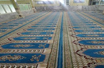 نصب فرش سجاده ای در مسجد کرج