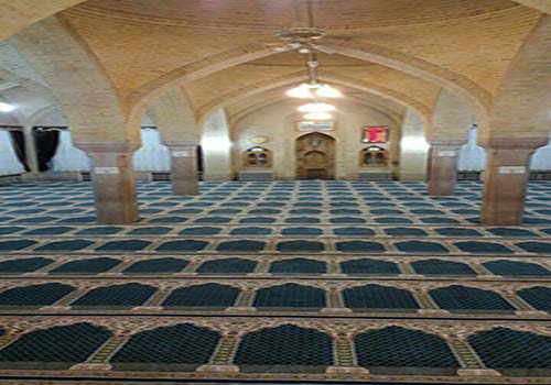 نصب فرش مخصوص مسجد در کردستان