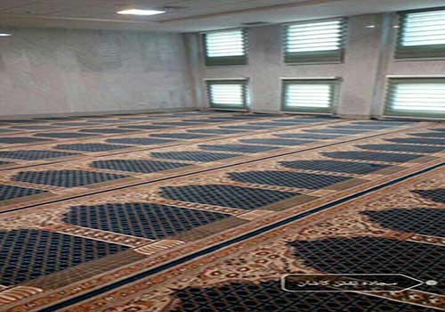 نصب فرش های سجاده ای برای مسجد