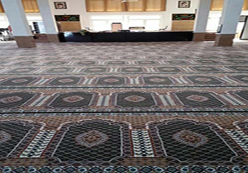 نصب فرش سجاده ای  مسجد در شیراز